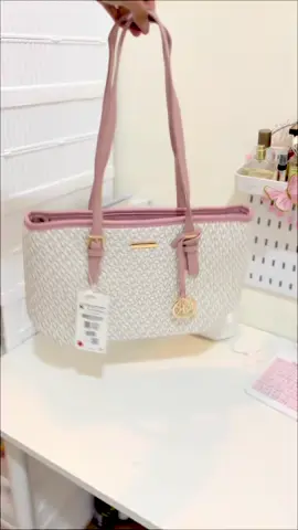 Gemush banget warnanya pink💖