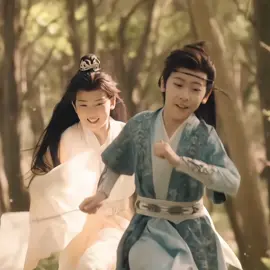 “rumu, kakak memanggilmu” aishh hati mungilku sakit bgtt🥹 sekarang kalian udah ketemu lagi kan diatas🥹🫶🏻 [ #foxspiritmatchmaker #swordandbeloved #chengyi #guojunchen #foryoupage ]