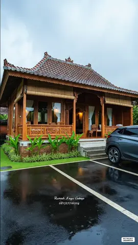Dibuat dengan hati yang tenang, tulus dan penuh kesabaran 😊🌺✨ Rumah kayu limas modern, tampil estetik dan elegan. Merubah kesan rumah kayu tradisional menjadi lebih modern dengan nuansa indah yang tak terlupakan.  #rumahkayu #rumahkayujati #rumahkayuestetik #rumahlimasan #rumahjoglo #rumahimpian #rumahidaman #trendingtiktok 