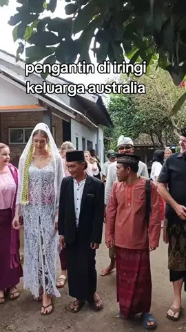 yang jomblo ke luar negri aja cari jodohnya, mereka ga mandang ini itu kok😁🫶cihuyy #trending #fyp #fouryou 