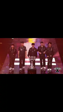 ĐTTY đã nâng cúp rồi. Hú Hú #mockhoa #sktt1 #cktg2025 #t1lol  @SoNa Thích Mặc Váy  @SoNa Thích Mặc Váy  @SoNa Thích Mặc Váy 