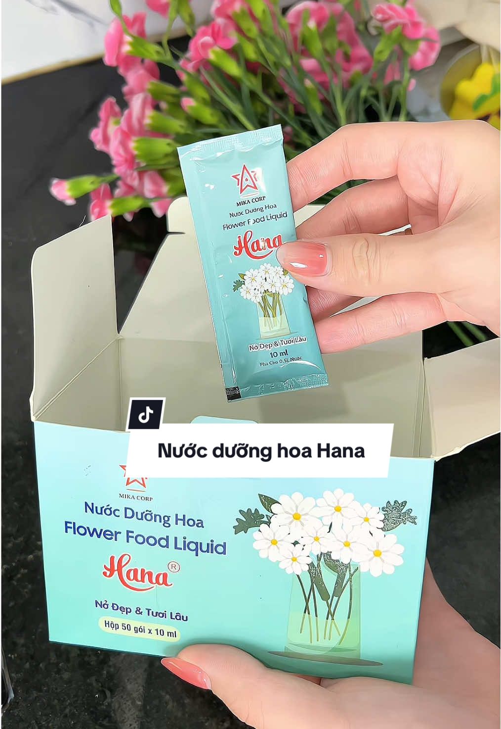 Muốn hoa tươi lâu, nở đẹp thì mọi người tham khảo nước dưỡng hoa nha. #changreview23 #nuocduonghoa #nuocduonghoatuoilau #nuocduonghoahana #review 