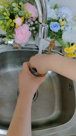 This silver-thread dishcloth makes housework so much easier! It has amazing cleaning power and won't damage the coating. #Dishcloth