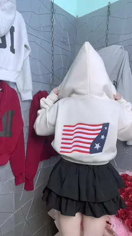 Áo khoác crotop lá cờ xinh xĩu😍#xuhuong #trending #thinhhanh #thoitrangtiktok #aokhoac 