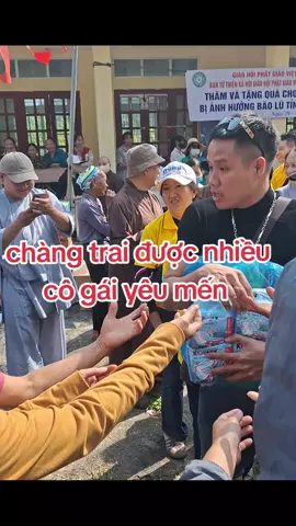 từ thiện vùng cao . chàng trai tâm lý nhất hôin từ thiện #tuthien #botomtep #caobang #vrial #xuhuongtiktok 