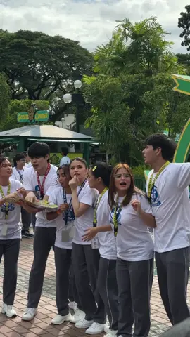 Sabing dun ang exit eh! 