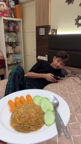 Bikinin makanan favorit nya paksu😍