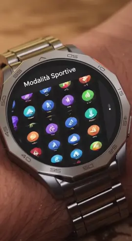 Uno smartwatch dalle grandi capacità: lo consiglio vivamente!#fyp#smartwatch #tiktokshop #tendencia #waterproof 