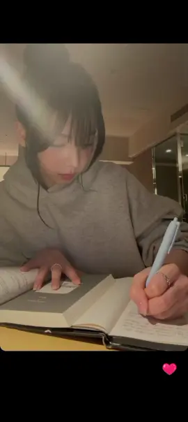 karina lagi mode mahasiswa 📒✏️ #karina #aespa #fyp 