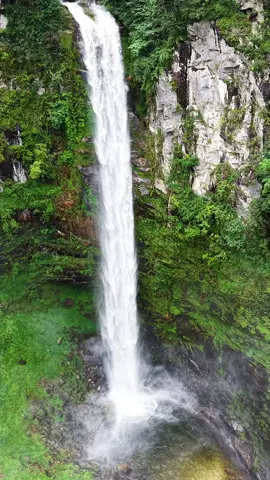 Vẻ đẹp của thác nước Lai Châu