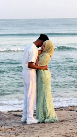 U soo hambalyeeya lamaanahan quruxda badan #haboonnuura #marwaanyare #viral #somalicouple #somalitiktok 