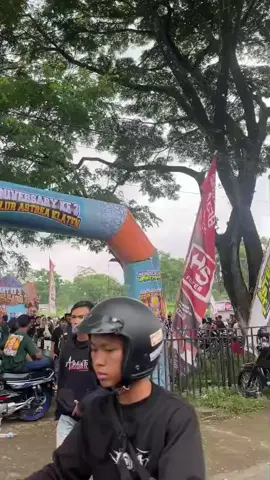 Kami segenap keluarga besar  SEDULUR ASTREA KLATEN mengucapkan banyak terima kasih kepada bikers astrea indonesia,sponsor & media patner yang sudah ikut berpartisipasi mesuport & meramaikan acaranya....bila ada salah kurang lebihnya.. kami segenap keluarga besar mohon maaf yang sebesar besarnya🙏🙌 SEE YOU TAHUN DEPAN🚀sampai jumpa kembali.. @abahlalareal  @asr.racingexhaust  @lenzmuffler  @Itokgokil Sedep Mantep  @motor.asterix  @japcuktv  @mc.vina.vasilya  @groza.indonesia dan lain lainnya #grandindonesia #sedulurastreaklaten #klaten24jam #astreagrandindonesia #itokgank 