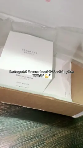 Your dark spots don’t stand a chance  🚨 “I swear this pad is magic 😳✨. Glow? Unreal. Don’t sleep on Koji Pads!  #skincareroutine #beautyhack #koreanskincare #kojipads #darkspots 