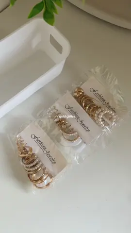 yes to gold jewelry #gold #ilovegold #goldgirl #goldjewelry 