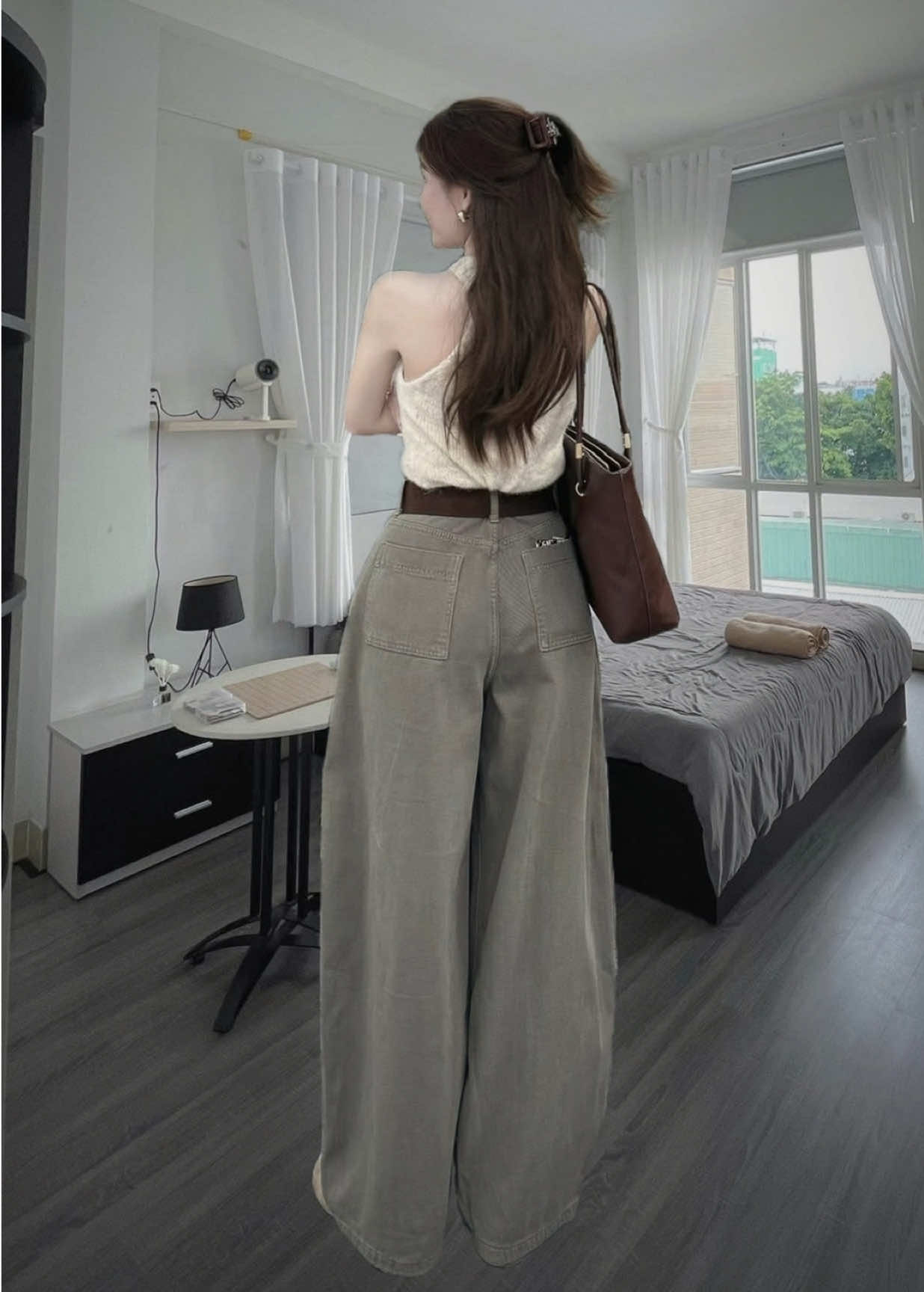 Mặc quần ống rộng xong chỉ muốn hỏi: sao mình không thử sớm hơn 😎 #quanjeannu #quanjeanongrong #outfitxinh #viral