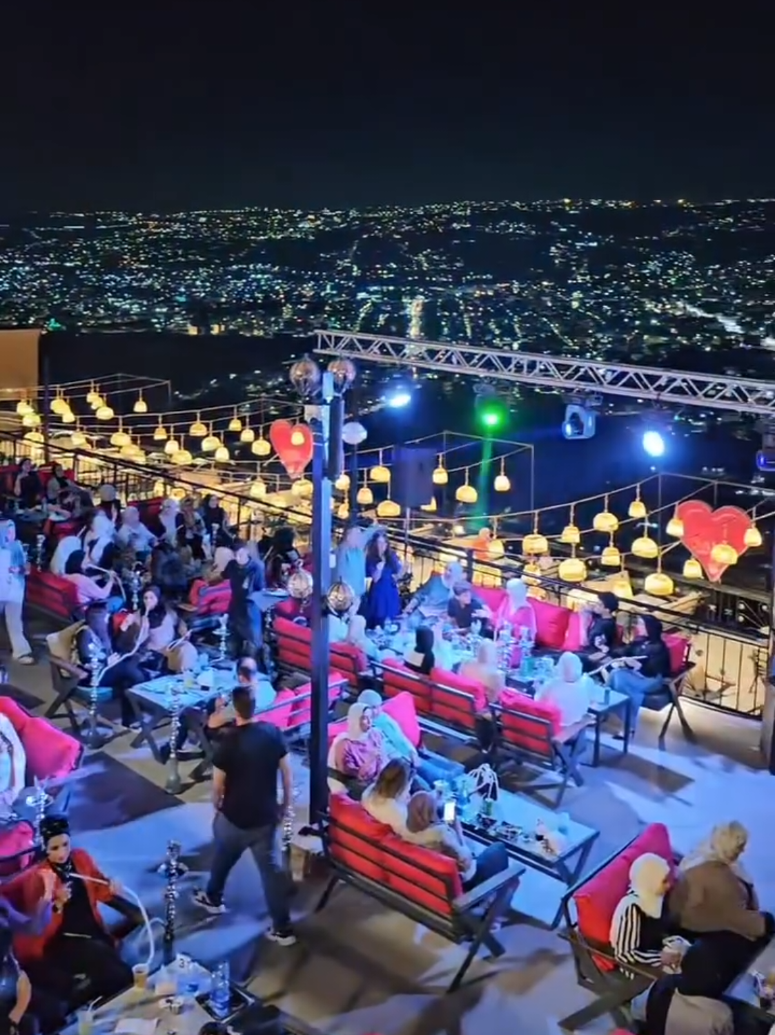 جبل قاسيون #دمشق . .🥹💚#اكسبلور #fyp #foryoupage #ادلب_حمص_حلب_شام_درعا_حماة 