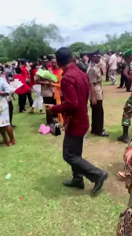 Best Army Tap Outs😭#reunion #army #military #surprise