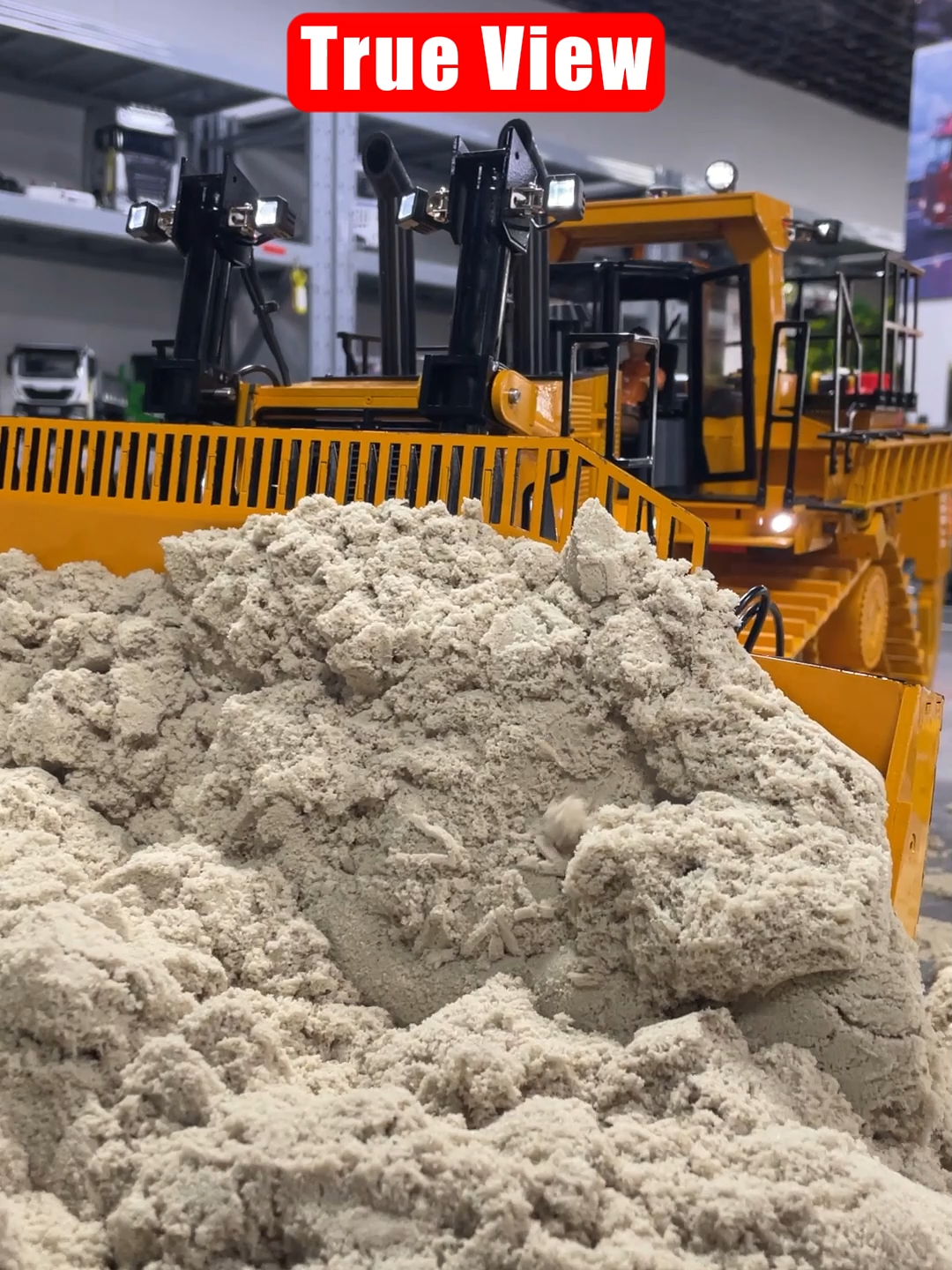 Get in the driver's seat! 🚧 This is the MASSIVE 1/14 D11T Hydraulic RC Bulldozer from a true view. Feel the power and precision with full hydraulic controls, realistic sound, and even a SMOKE UNIT! 🤯  #RCModel #ToucanRCHobby #FPV #Bulldozer #HeavyEquipment #Simulation #Construction #RCToys #Satisfying #RCConstruction #RCBuild #ScaleModel #RCLife