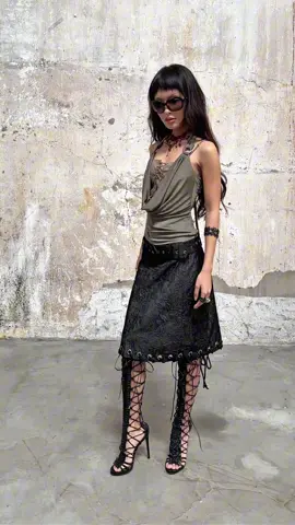 Loop Top & Rouge Skirt🔥🔥