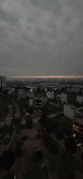 Hay là gạt bỏ đúng sai, cho nhau cơ hội ngày mai hẹn hò... #🦊EmBéHayCười🤭🍀#nguoithichviet  #tamtrang #camxuc #tinhyeu 