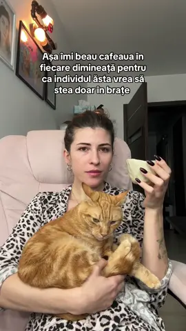 Nu contează cine e important e să stea în brațe😂 #caterinca 