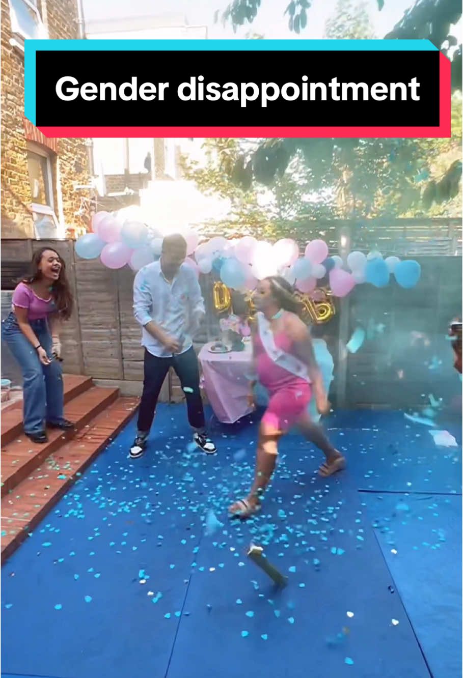 Gender reveal: disappointed because of the boy #baby #babylove #fyp #usa🇺🇸 #reaction #dad #mom 