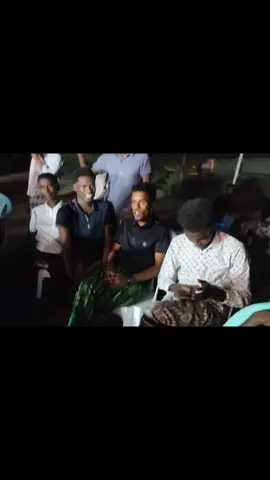 በሚሌ ሰማይ ስር የነበረን ቆይታ 😋😎 አረ ወየው 😉 . . . . . . . . . @𝐃𝐔𝐒𝐇𝐀!👊🏾💨  @MOLAH OUMEƦ 🍁  @💥𝙰𝙷𝙼𝙸𝚃𝙸~✍️💫 @🤍_عيب_عاوح_🤍 @🦅ᴍɪғᴛᴜsʜᴀ🦅  @𝖆𝖒𝖎𝖓 𝖇𝖆𝖝𝖆   