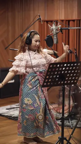 Robek Hatiku Versi Upiak.. Upiak Menggila datang Malaysia nyayi lagu Robek Hatiku 😂 @Upiak isil 