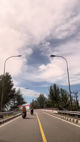 Hana ubat memang lagu bang ramlan yahya 😘🥰👍 #aceh #acehviral #laguaceh #laguacehviral #soundaceh #soundviral #kupiahteukuumar #fypviralシ #ramlanyahya #meulaboh #fyppppppppppppppppppppppp 