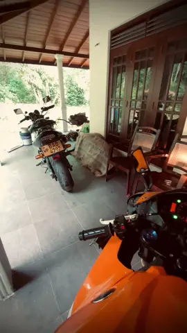 අම්මේ 🥴🌚 #capcut  #srilankan_tik_tok🇱🇰  #vairal  #flyyyyyyyyyyyyy  #cbr600rr 