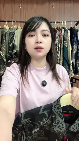 #kemejabatikpria #bajubatikpria #kemejabatikpriaslimfit #gajiansale 