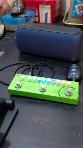 🎧 Audio Setup: Salfini Cube Baby Electric Guitar Effects (Green) Set-up (Part 2) ✅ Type-C port for mobile recording ✅ Separate USB Type-C for charging ✅ Built-in rechargeable battery ✅ Can use Bluetooth or mobile (USB Type-C for MP3 / Spotify / YouTube, etc.) ✅ Aux out for earphones or monitor speakers ✅ PL Audio Jack for Guitar In / Guitar Out 🎚 Effects / Functions Used: Volume IR CAB Reverb Mix FB Time MOD Tone Gain Type 🎶 My Current Presets / Settings: 1. Distortion 2. Clean 3. Clean with Delay 4. Acoustic 💡 Simple and flexible setup — perfect for testing or quick plug & play sessions. #cubebaby #guitar #guitareffects #setup #sound