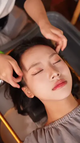Chinese herbs head therapy spa #relax #relieve #massage #dandrufftreatment #scalpcare #headspa #washhair #foryou #spa #asmr #treatment #relievepressure #asleep #relaxingasmr #headmassage #therapy #sleep