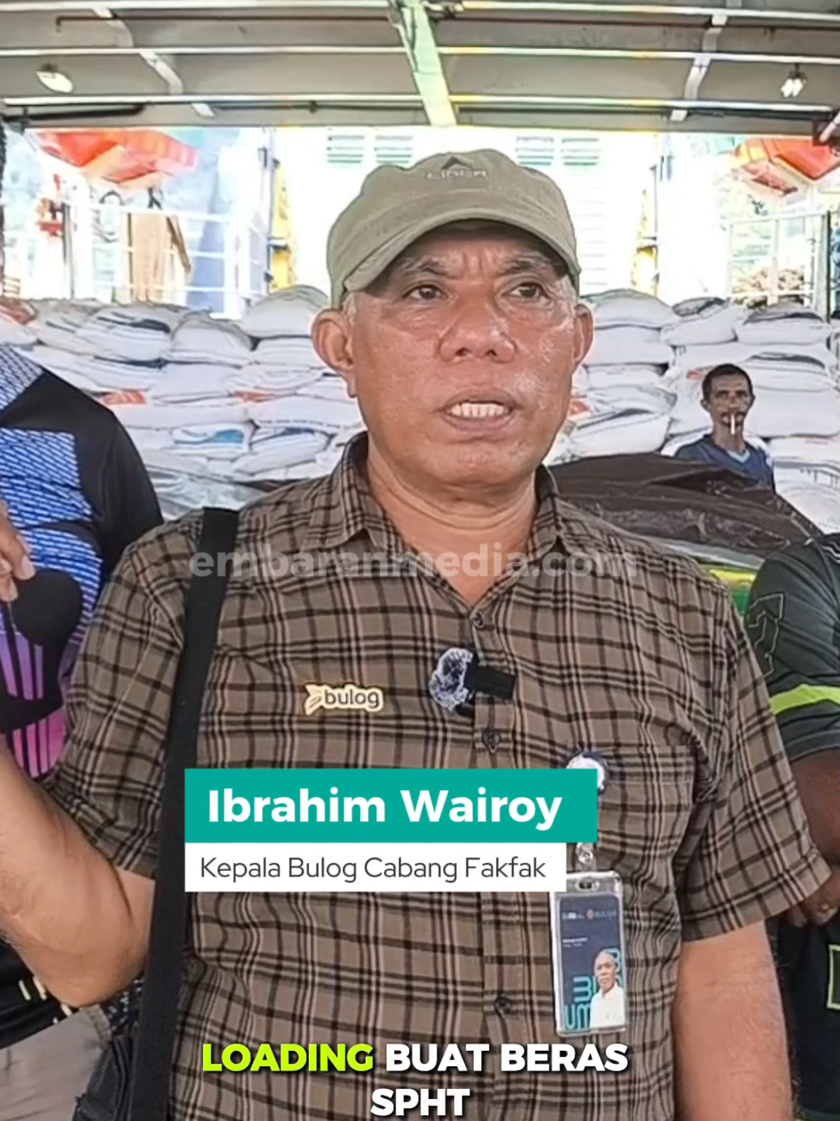 🚢 Bulog Fakfak kirim 15 ton beras SPHP ke Kaimana! Langkah nyata stabilisasi harga dan pasokan pangan di Papua Barat 💪 Beras dijual seharga Rp13.500/kg, sama seperti di Fakfak. Didukung penuh Polres Kaimana untuk distribusi ke masyarakat 🌾 #BulogFakfak #Kaimana #SPHP #BerasMurah #embaranmedia 