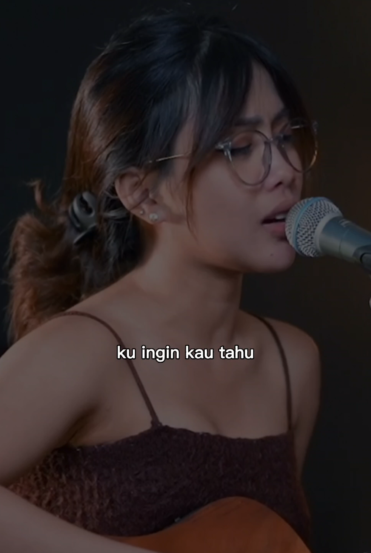 Ku ingin kau tau isi hatiku... #liriklagu #sadvibes #story #music #fyp @gulojowo 