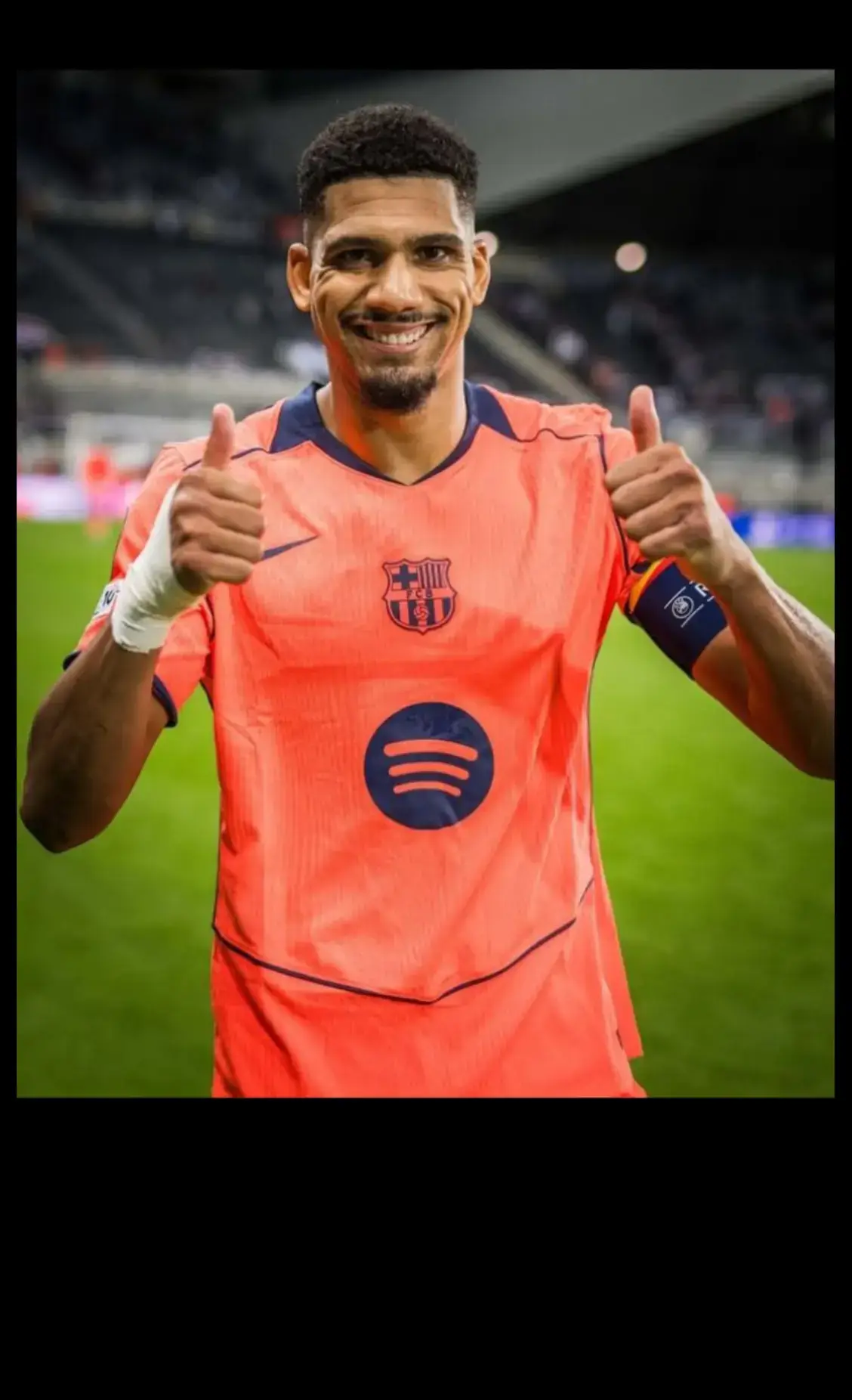 #الشعب_الصيني_ماله_حل😂😂 #كره_القدم_قصه_عشق_لاينتهي🤩 #creatorsearchinsights #فيديوهاتي_تصاميمي🎶🎬 #اراوخو_الصخرة 