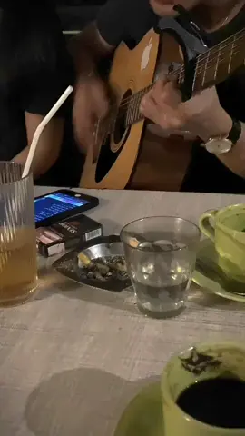 Yg pengen pake aksesoris samaan bisa cek kerkun/showcase manteman🙏🏻🥰 #stasiunbalapan #nostalgia90an #coversong #tongkrongan #liriklagu 