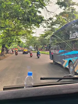 Pelari sulbar yg stayl#bintangtimur #seriapkilometerpunyacerita #ayonaikbus #sulbar_mamuju #mamuju#pejuangrupiah #pelintasmalam #crewbintangtimur 