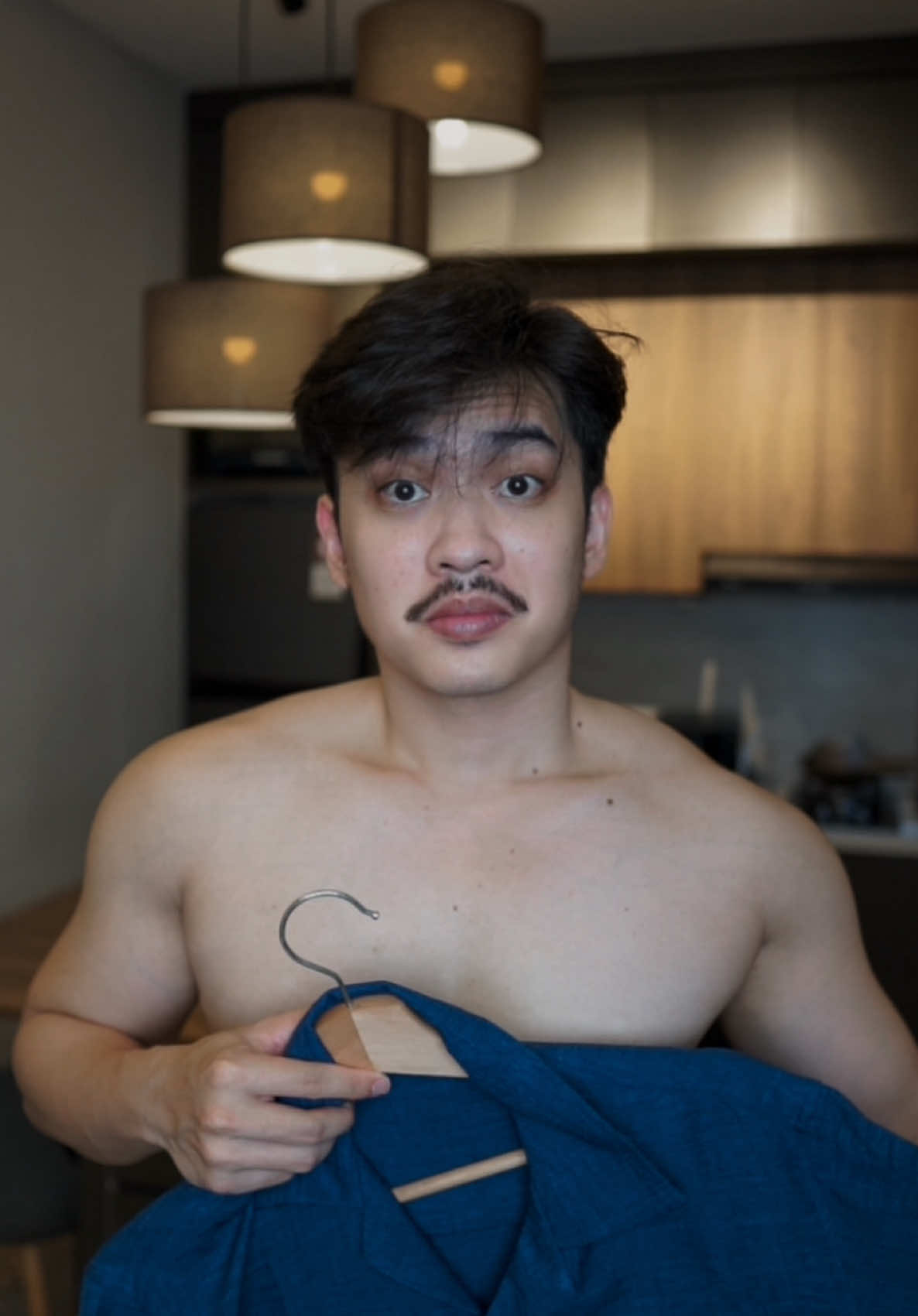 Outfit kayak gini enaknya pergi ke mana?