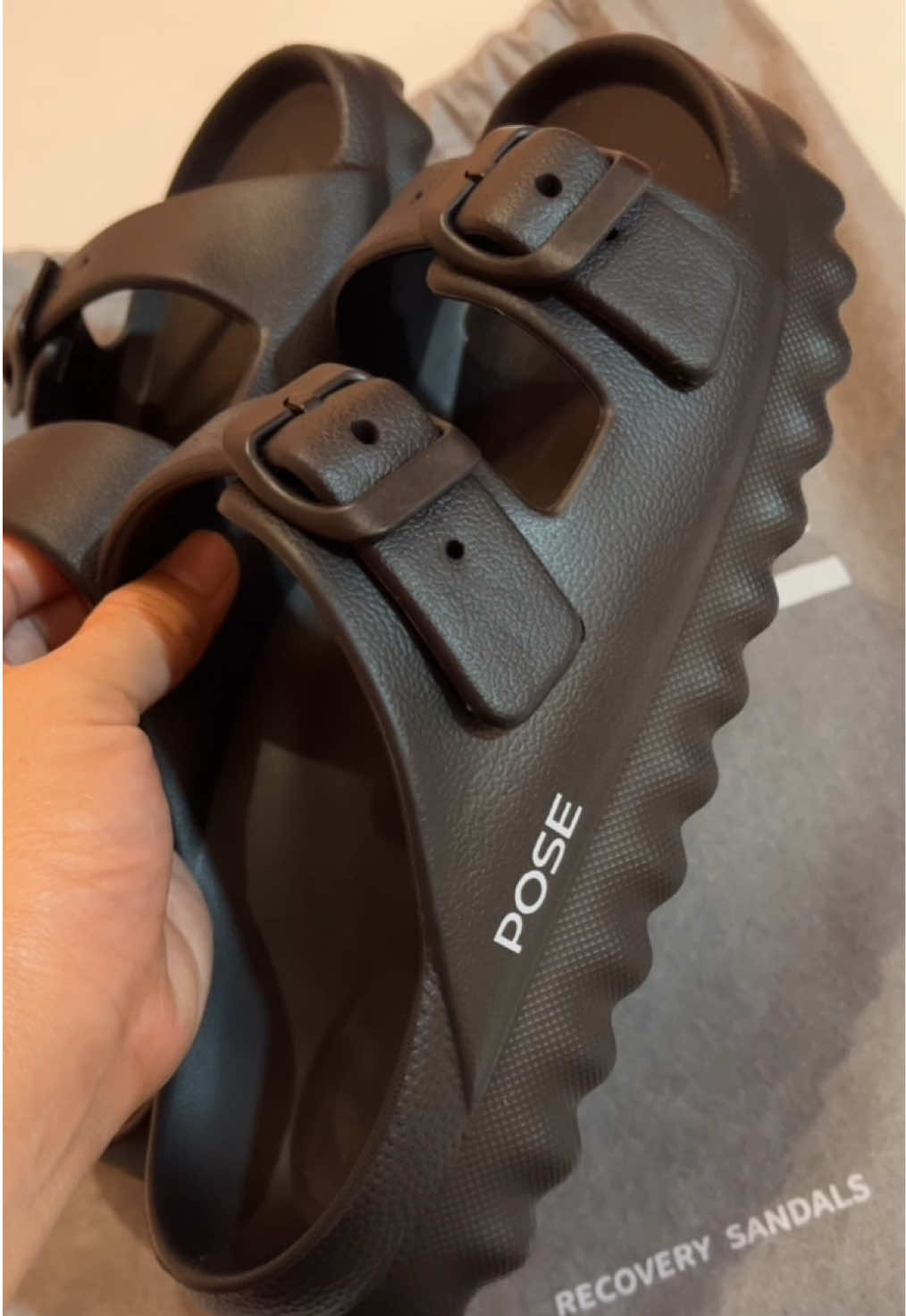 My fav sandals #pose #posecoralsandals #sandals #nonslipslippers 