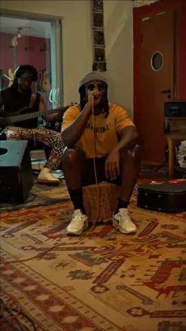 What’s your favorite song from the Mindnight train album? Comment down below! #solfest #midnighttrain #sautisol 