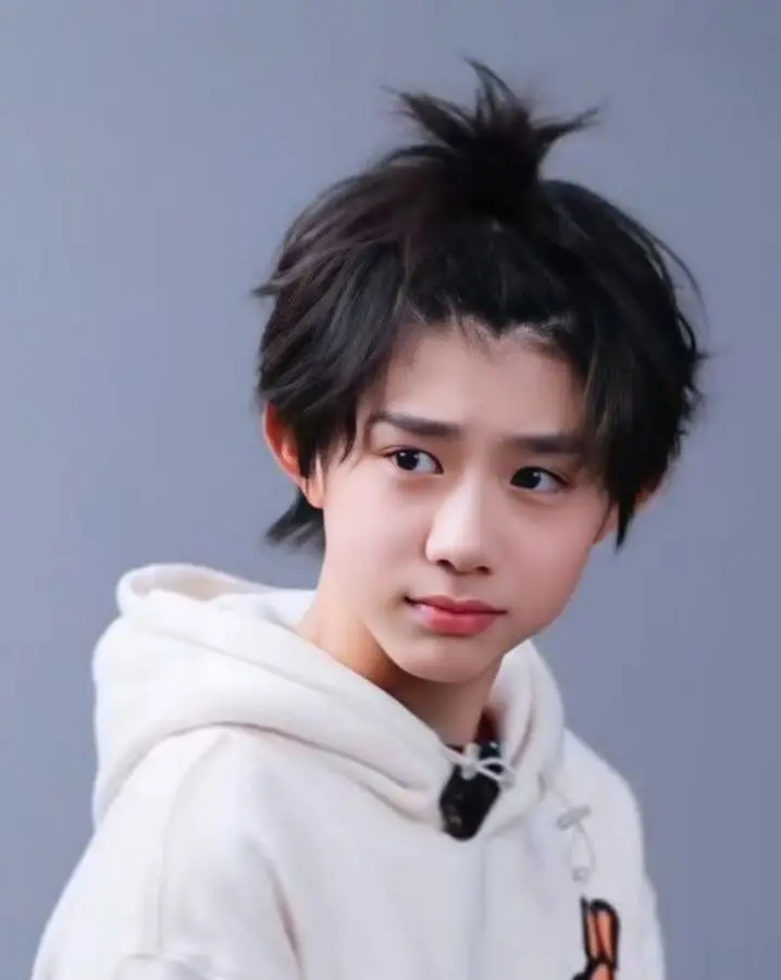 bagi bagi foto Chen yiheng 🤍  #chenyiheng_陈奕恒🌸💫 #suamigwehhh #di #tffamily🇨🇳💫 #fyppppppppppppppppppppppppppppppppppp 