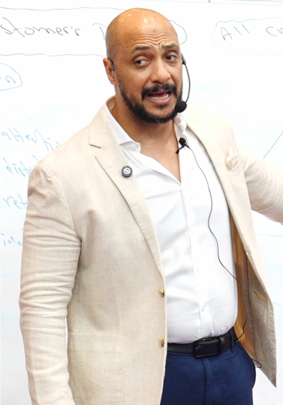 ‏‎ليه الغرب أفضل مننا؟ ‏#DrGasimSalah, #Kawtheron, #Business_Development, #Marketing_Strategies, #AI_Marketing, , 