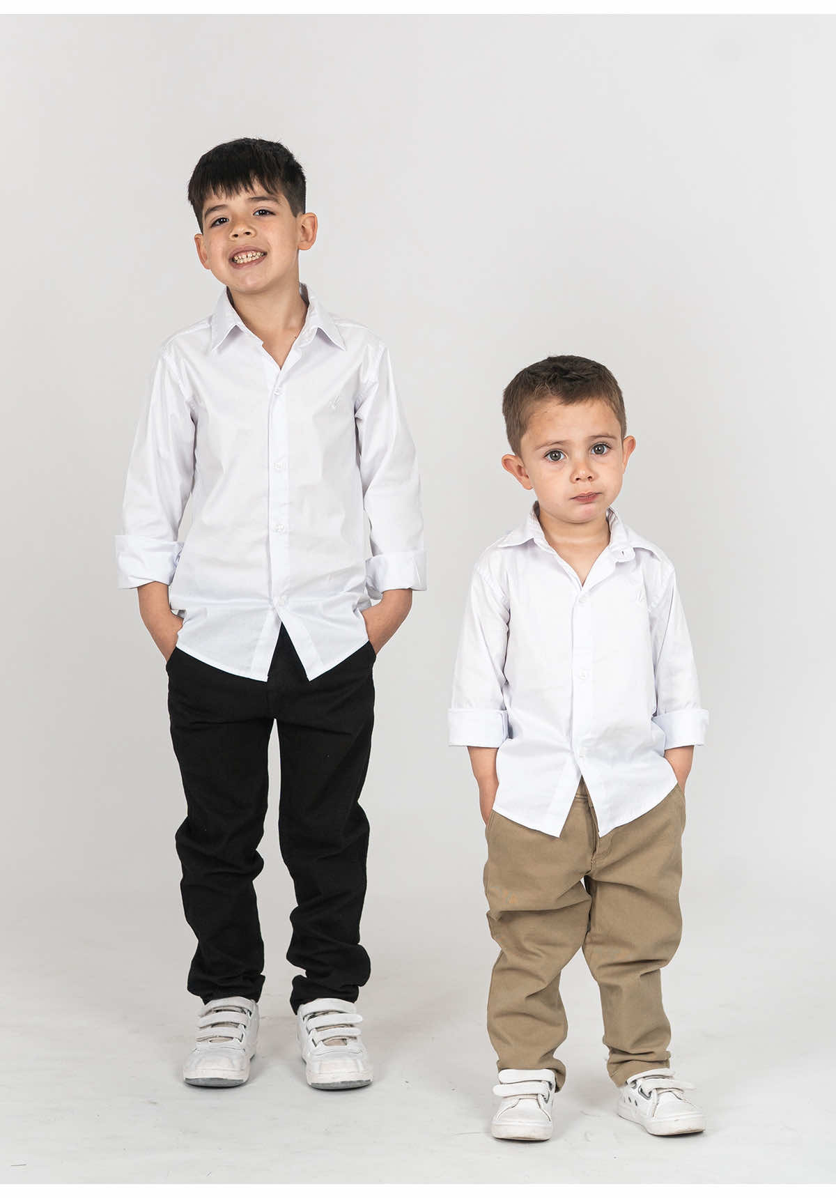 Las camisas lisas elastizada a que están buscando están aca!! Arma tus outfits con nuestros corte chino y ya tenes todo listo 💖 Ya disponibles en web y WhatsApp!  Aprovecha que estamos en descuentos mayoristas pre-fiestas 🤩 #mayorista #avellaneda #fyp #