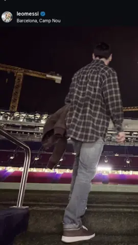 ❤💙😔 Messi at Barcelona in Camp Nou ‏ هل ستعود يوماً؟ هل سنراك مجدداً؟  ‏رحيلك لم يكن عادلاً، لازلت انتظر منك العودة حتى ولو كانت مستحيله، فأنني لا استطيع تعويضك، لأن لا أحد مثلك#ميسي #برشلونة 