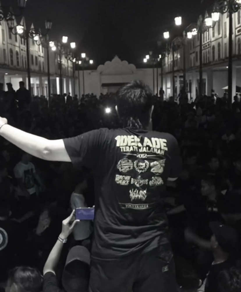 Old but gold, kita yang mengawali pencak silat ke arah modern aja biasa aja, kenapa sekarang kalian saling malah saling ejek #terjalnusantara #medsos #psht #welos #shterate 