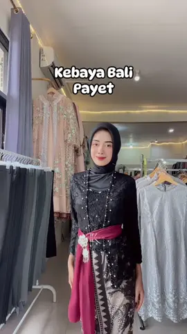 Looksnya simpel, elegan, cantik. Yukk gas mau warna apaa sini tanya mintu ☺️🤭   #tokokebayapurwokerto #kebaya #kebayalamaran #fyp #tokokebayapurwokerto 