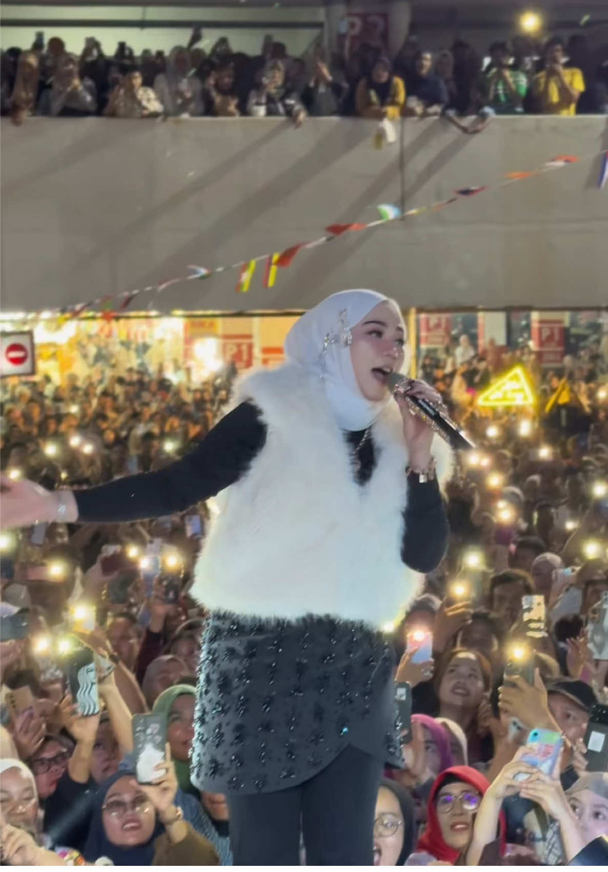 #fauzana #masyallahtabarakallah #fauzanaterbaru @Fauzana 