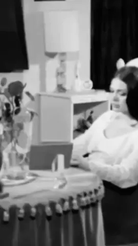 أنا وقلبي والغلا ساكنٍ فيك وأنت وقلبك والغلا وسط ذاتي