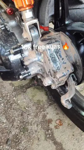 Pembersih Krengkes berkerak mesin berkerak kenalpot baut² berkarat pake engine degreaser jadi kinclong #enginedegreaser #pembersihkerak  #fyp  #sipalingaffiliate 